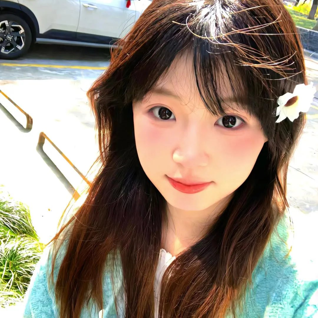 哈莉·奎茵第三季封面